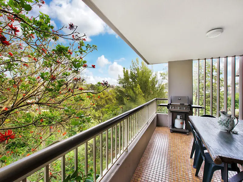 49/4 New McLean Street, Edgecliff Sold by Bradfield Badgerfox - image 1