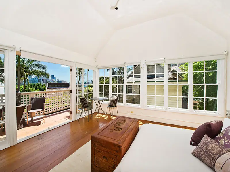 28 Yarranabbe Road, Darling Point Sold by Bradfield Badgerfox - image 1