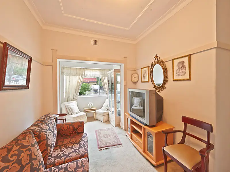70 Holmes Street, Maroubra Sold by Bradfield Badgerfox - image 1