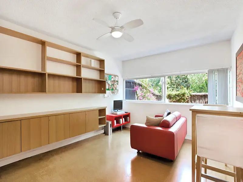 201/8 New McLean Street, Edgecliff Sold by Bradfield Badgerfox - image 1