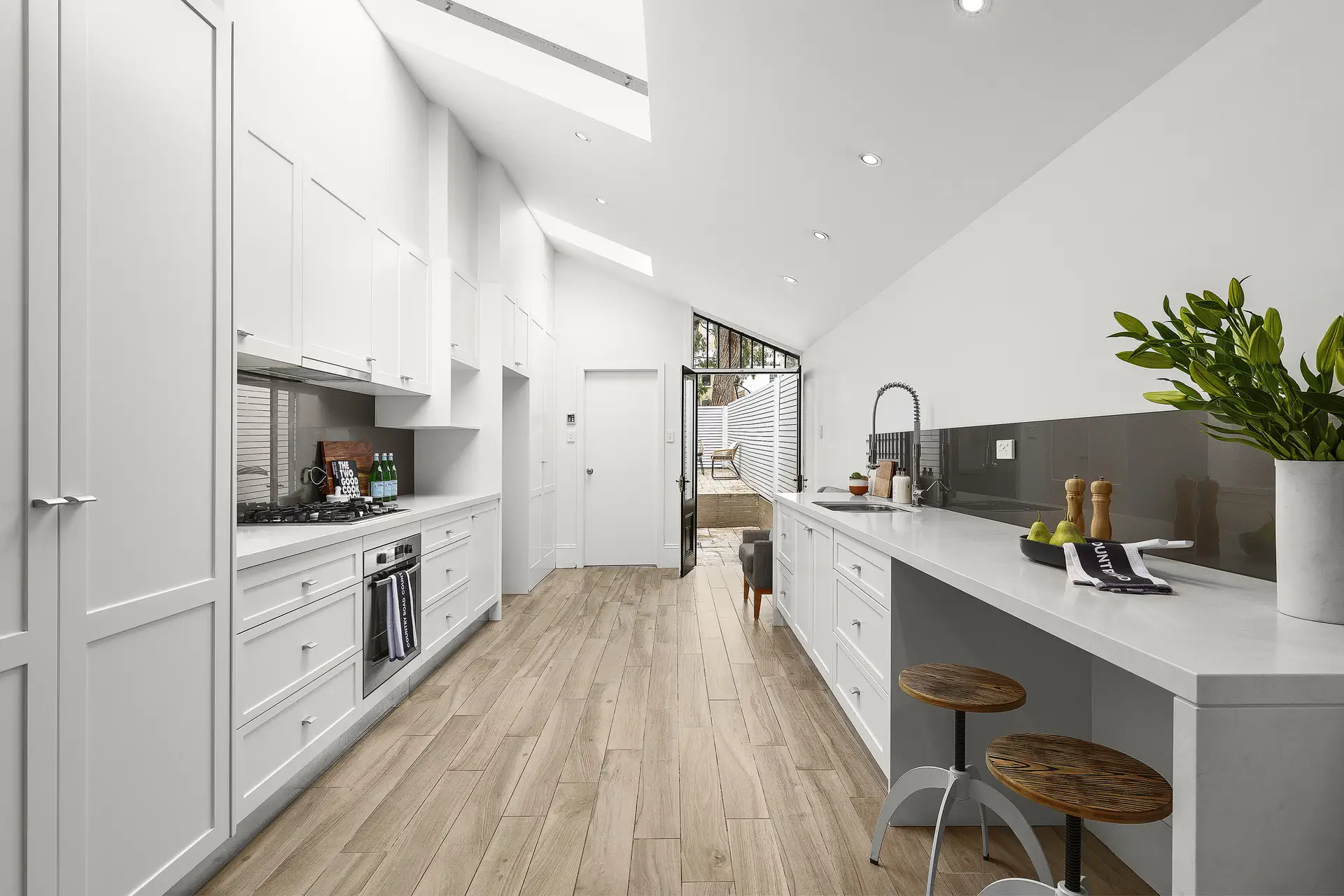 84 Underwood Street, Paddington Sold by Bradfield Badgerfox - image 1