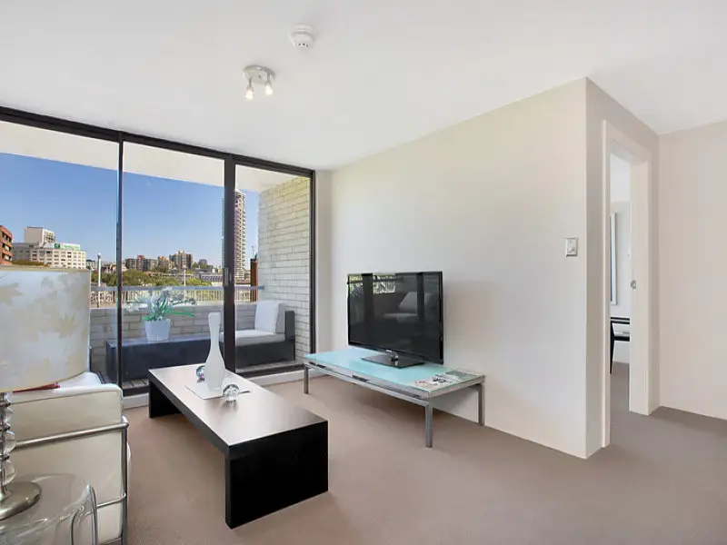 37/103 Victoria Street, Potts Point Sold by Bradfield Badgerfox - image 1