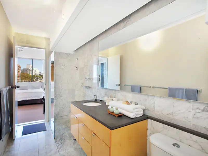 37/103 Victoria Street, Potts Point Sold by Bradfield Badgerfox - image 1