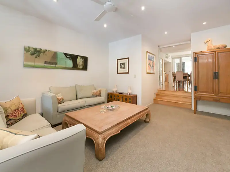 59 Elizabeth Street, Paddington Sold by Bradfield Badgerfox - image 1