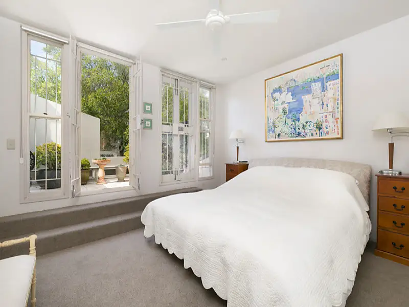 59 Elizabeth Street, Paddington Sold by Bradfield Badgerfox - image 1