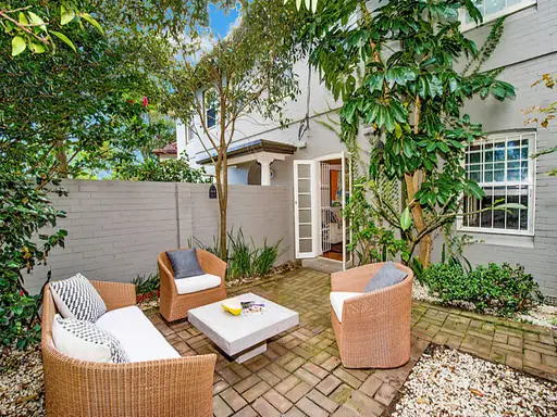1/73 Fitzwilliam Road, Vaucluse Sold by Bradfield Badgerfox