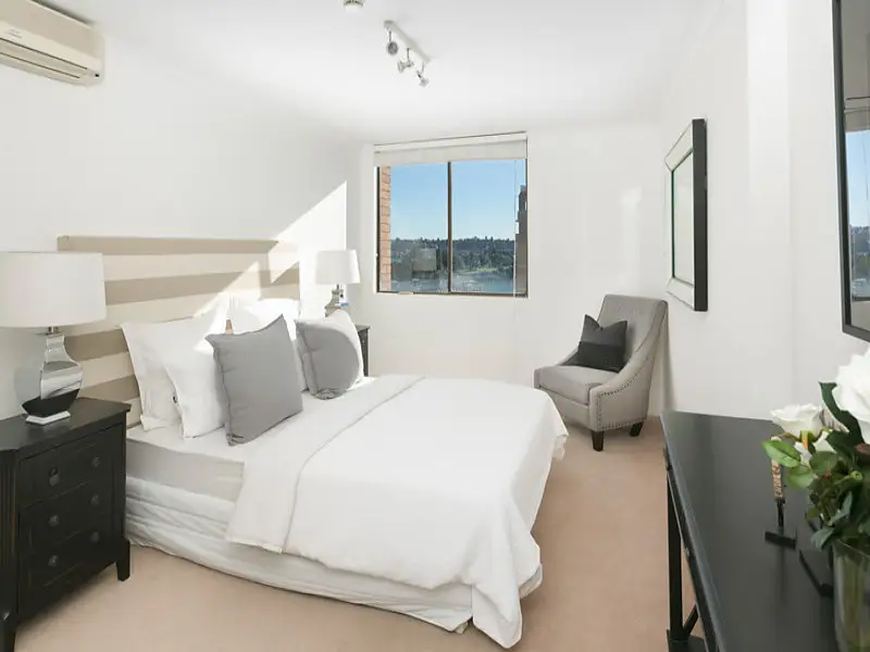 1708/73 Victoria Street, Potts Point Sold by Bradfield Badgerfox - image 1