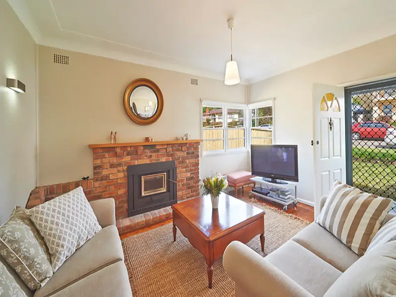 9 Bright Street, Ryde Sold by Bradfield Badgerfox - image 1