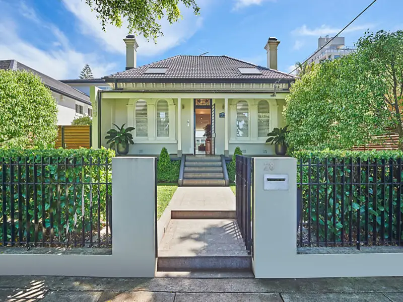 28 Chesterfield Parade, Bronte Sold by Bradfield Badgerfox - image 1