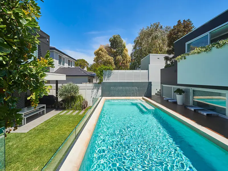 28 Chesterfield Parade, Bronte Sold by Bradfield Badgerfox - image 1