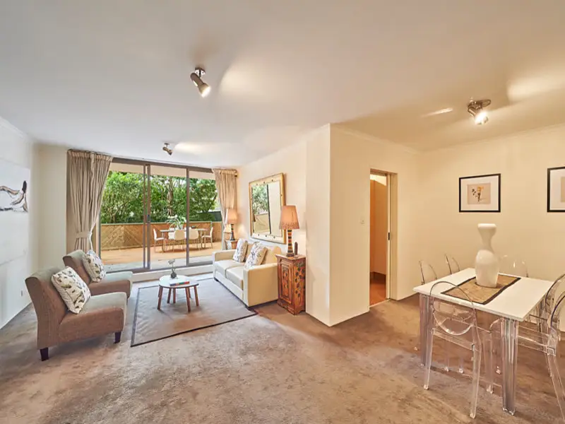 12/4 New McLean Street, Edgecliff Sold by Bradfield Badgerfox - image 1