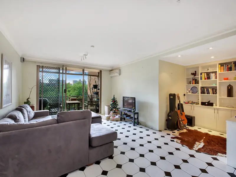 63/1 Maddison Street, Redfern Sold by Bradfield Badgerfox - image 1