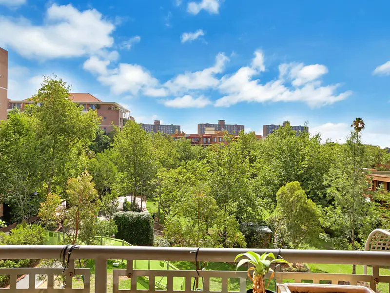 63/1 Maddison Street, Redfern Sold by Bradfield Badgerfox - image 1