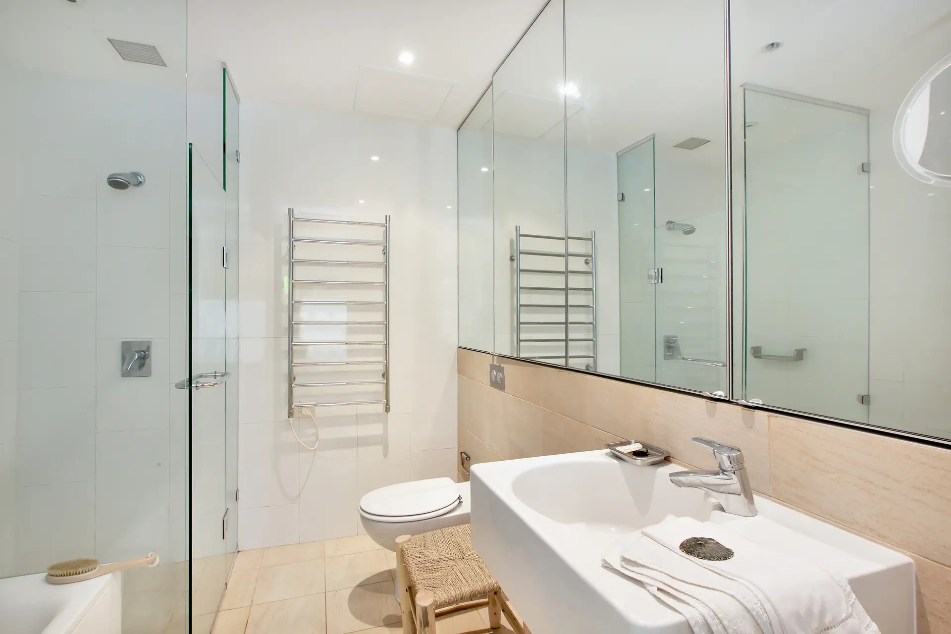 5/2A Elizabeth Bay Road, Elizabeth Bay Sold by Bradfield Badgerfox - image 1