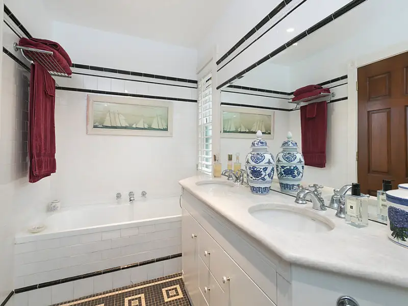 1C Tara Street, Woollahra Sold by Bradfield Badgerfox - image 1