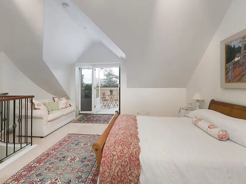 1C Tara Street, Woollahra Sold by Bradfield Badgerfox - image 1